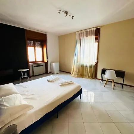 Via Roma Deluxe *